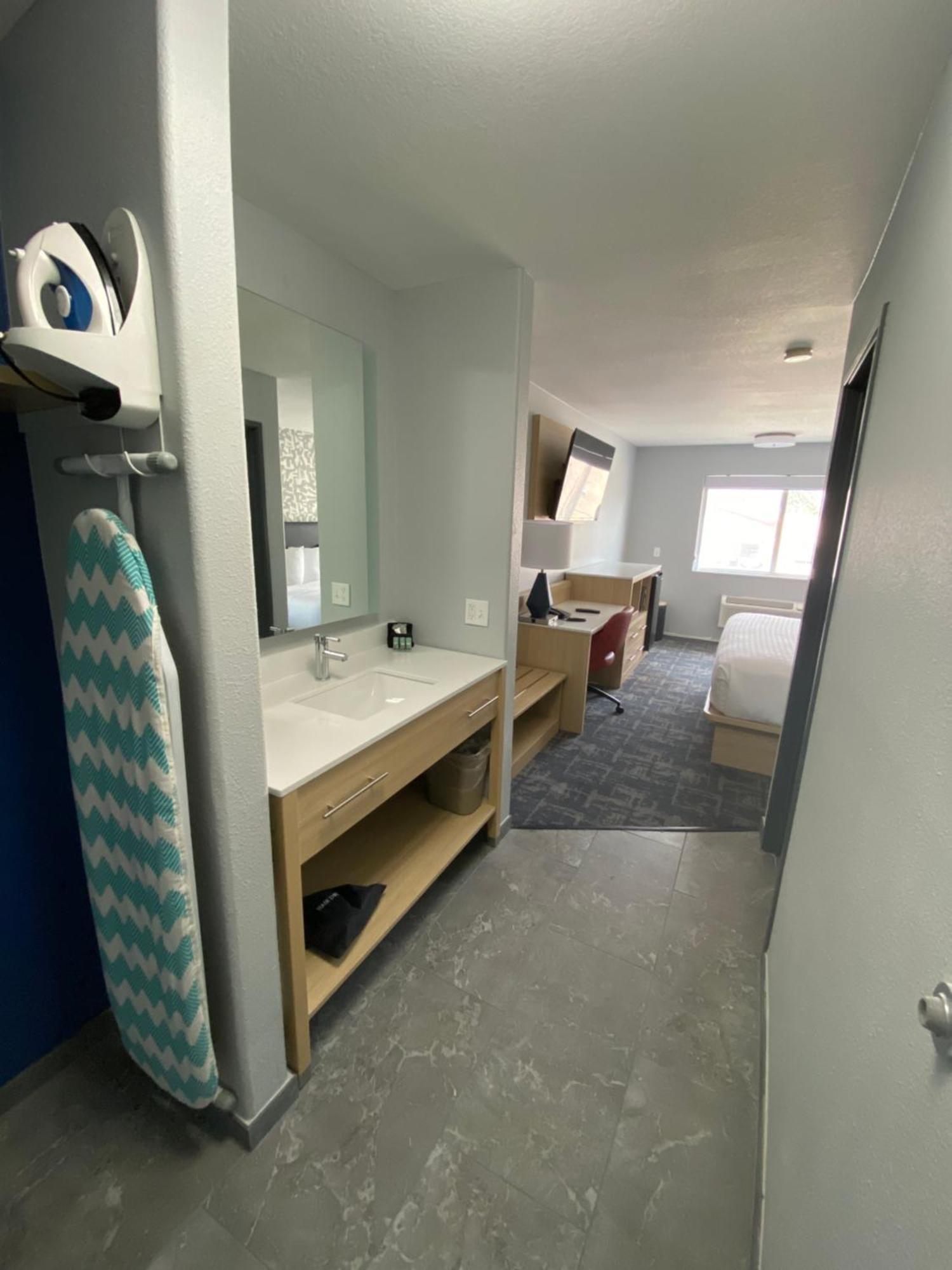 Best Western Montrose Inn Монтроуз Екстериор снимка